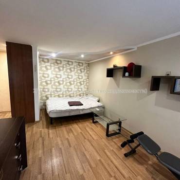 Продам квартиру, Деревянко ул. , 1  ком., 30 м², евроремонт 