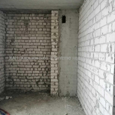 Продам квартиру, 1 кім., 46.40 м², без ремонта 