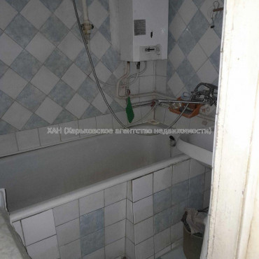 Продам квартиру, Героев Харькова просп. , 3 кім., 75 м², косметический ремонт 