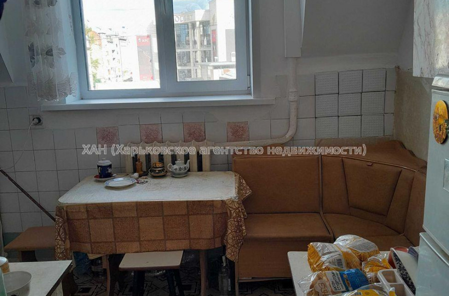 Продам квартиру, Героев Харькова просп. , 3 кім., 75 м², косметический ремонт 
