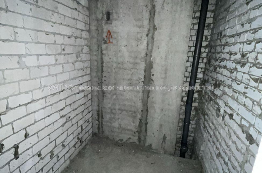 Продам квартиру, Шевченковский пер. , 1  ком., 47 м², без внутренних работ 