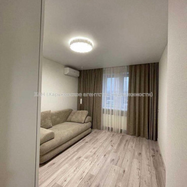 Продам квартиру, Пискуновский пер. , 2 кім., 67.70 м², авторский дизайн 