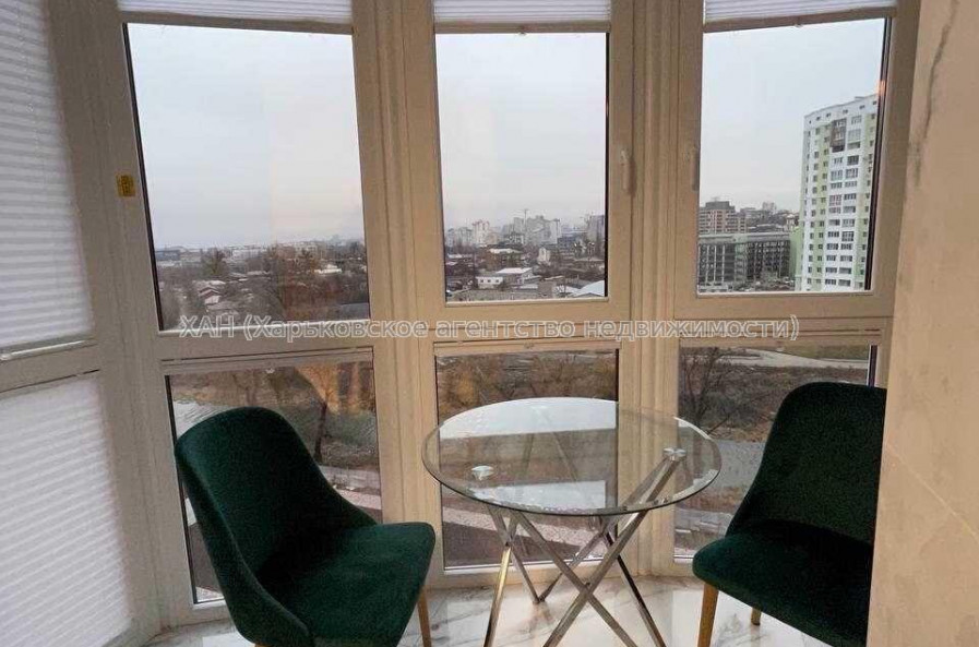 Продам квартиру, Пискуновский пер. , 2 кім., 67.70 м², авторский дизайн 