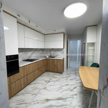 Продам квартиру, Пискуновский пер. , 2 кім., 67.70 м², авторский дизайн 