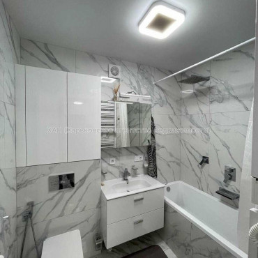 Продам квартиру, Пискуновский пер. , 2 кім., 67.70 м², авторский дизайн 