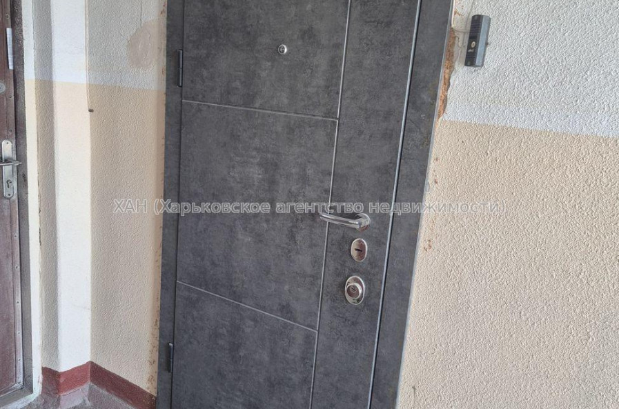 Продам квартиру, Жуковского просп. , 3  ком., 68.80 м², частичный ремонт 