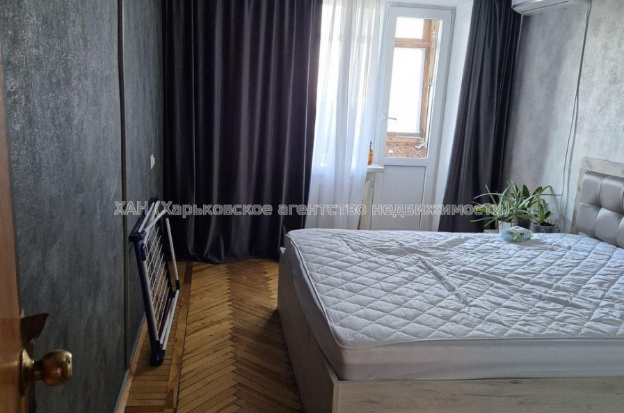 Продам квартиру, Жуковского просп. , 3  ком., 68.80 м², частичный ремонт 