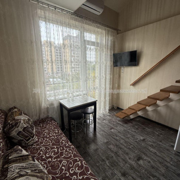 Продам квартиру, Белобровский пер. , 1 кім., 30 м², евроремонт 