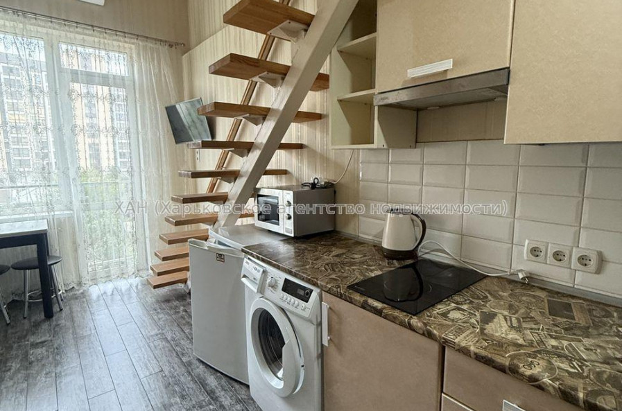 Продам квартиру, Белобровский пер. , 1 кім., 30 м², евроремонт 