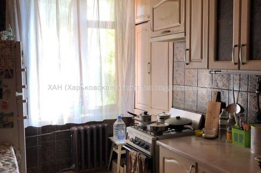 Продам квартиру, Мира ул. , 3 кім., 60 м², капитальный ремонт 