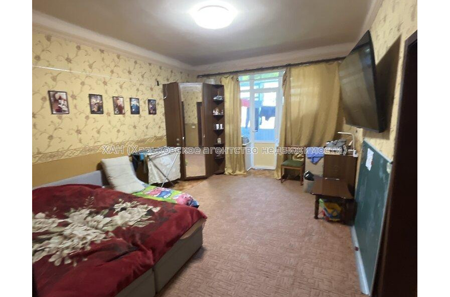 Продам квартиру, Мира ул. , 3 кім., 60 м², капитальный ремонт 