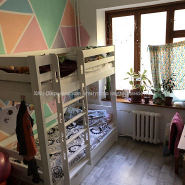 Продам квартиру, Мира ул. , 3 кім., 60 м², капитальный ремонт 