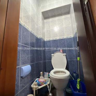 Продам квартиру, Мира ул. , 3 кім., 60 м², капитальный ремонт 