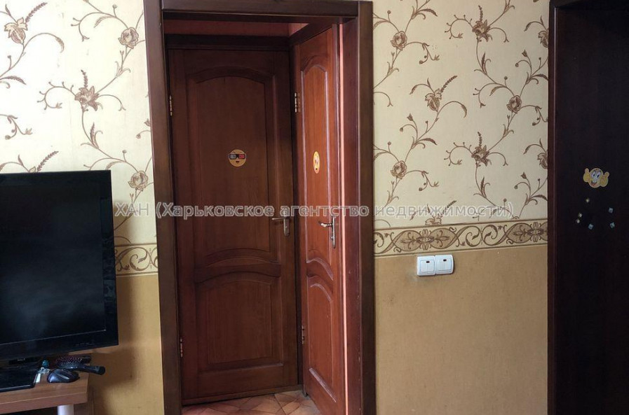 Продам квартиру, Мира ул. , 3 кім., 60 м², капитальный ремонт 