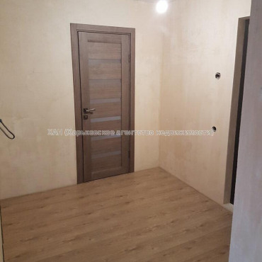 Продам квартиру, Ахсарова Энвера ул. , 2 кім., 44.80 м², капитальный ремонт 