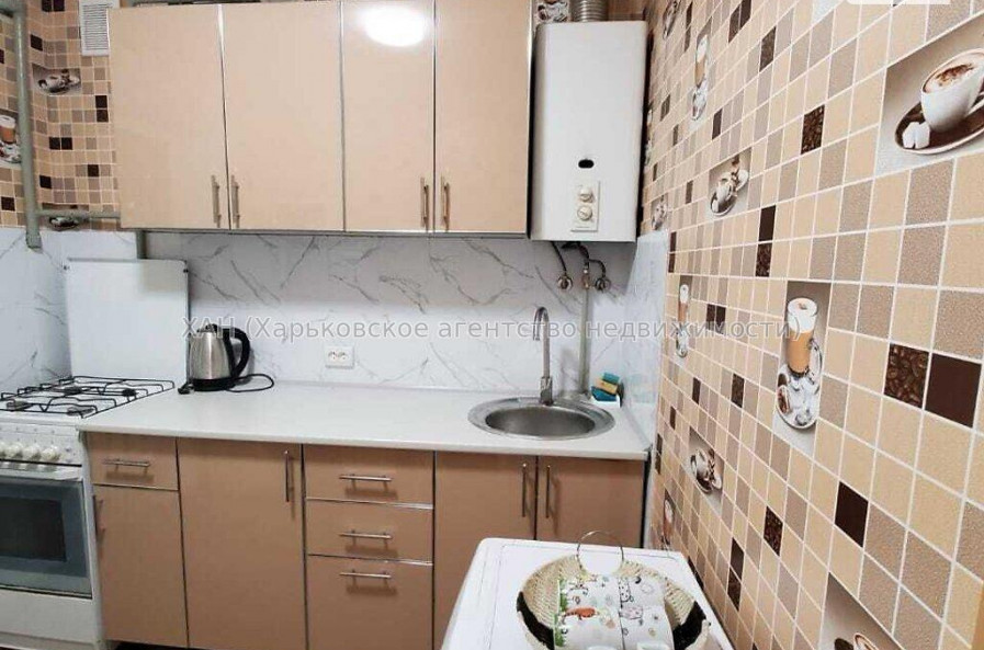 Продам квартиру, 23 Августа ул. , 13А , 1  ком., 30.10 м², капитальный ремонт 