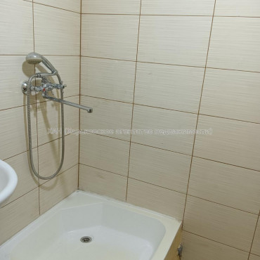 Продам квартиру, Липовая ул. , 1  ком., 30 м², косметический ремонт 