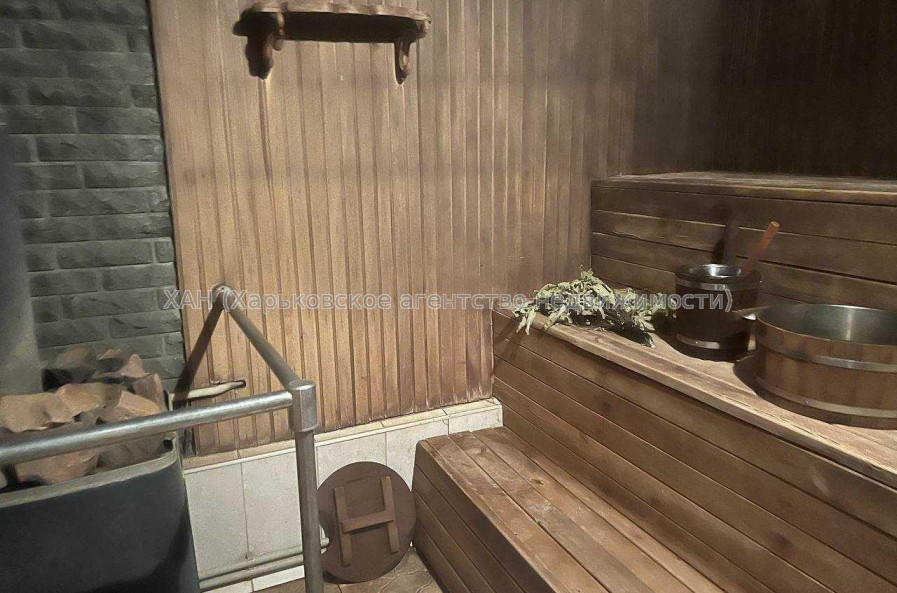 Продам будинок, 240 м², 12 соток, советский ремонт 