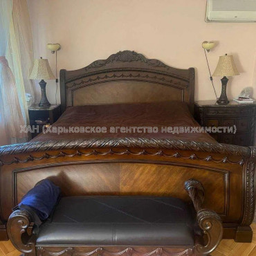 Продам будинок, 240 м², 12 соток, советский ремонт 