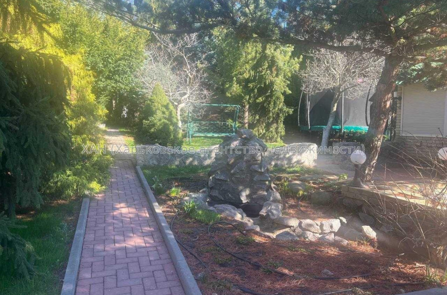 Продам будинок, 240 м², 12 соток, советский ремонт 