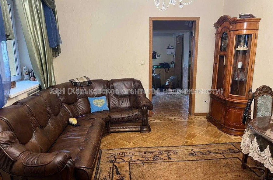 Продам будинок, 240 м², 12 соток, советский ремонт 