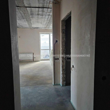 Продам квартиру, Героев Харькова просп. , 2  ком., 85 м², без отделочных работ 