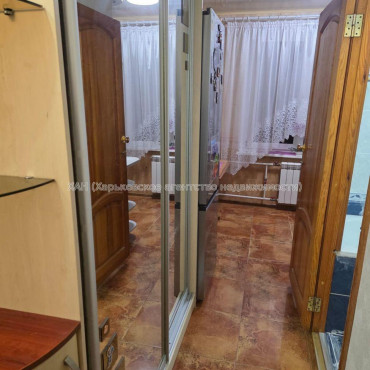 Здам квартиру, Непокоренных ул. , 3 кім., 65 м², капитальный ремонт 