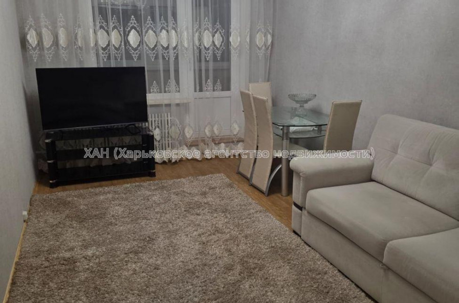 Здам квартиру, Непокоренных ул. , 3 кім., 65 м², капитальный ремонт 