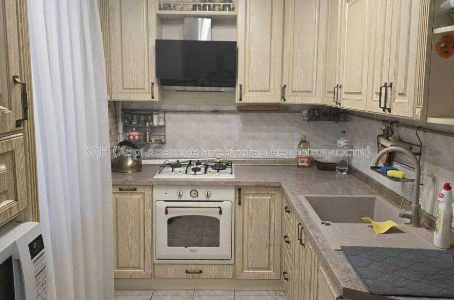 Сдам квартиру, Гвардейцев Широнинцев ул. , 2  ком., 60 м², капитальный ремонт 