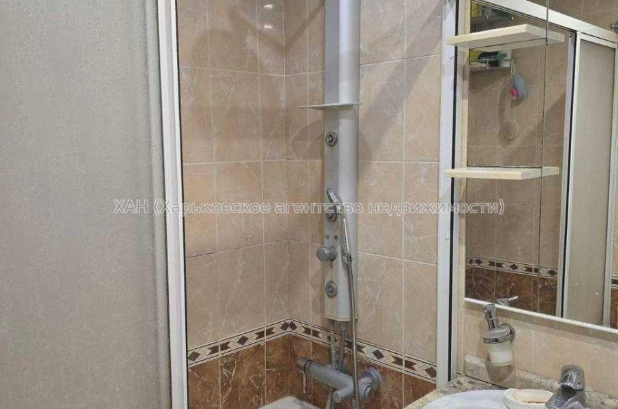 Сдам квартиру, Гвардейцев Широнинцев ул. , 2  ком., 60 м², капитальный ремонт 