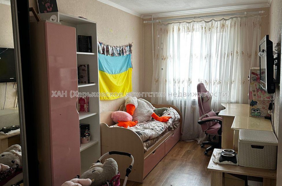 Продам квартиру, Курчатова просп. , 3 кім., 56.30 м², капитальный ремонт 