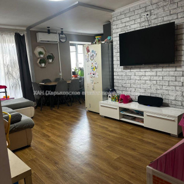Продам квартиру, Курчатова просп. , 3 кім., 56.30 м², капитальный ремонт 