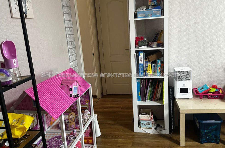 Продам квартиру, Курчатова просп. , 3 кім., 56.30 м², капитальный ремонт 