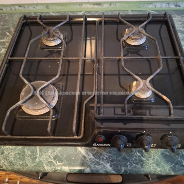 Продам квартиру, Бучмы ул. , 2 кім., 48 м², косметический ремонт 