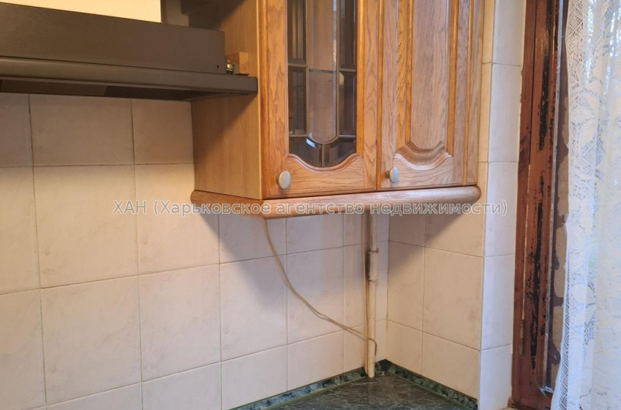 Продам квартиру, Бучмы ул. , 2 кім., 48 м², косметический ремонт 