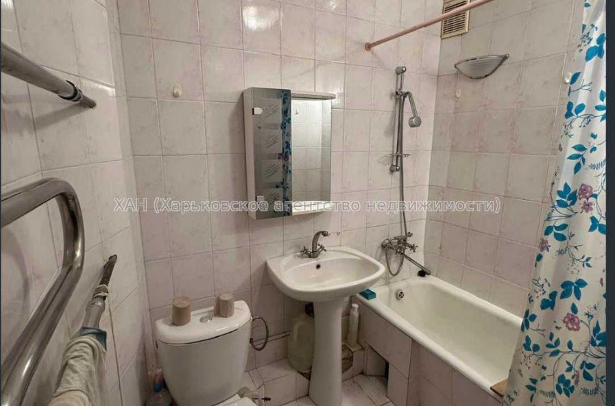 Продам квартиру, Бучмы ул. , 2 кім., 48 м², косметический ремонт 