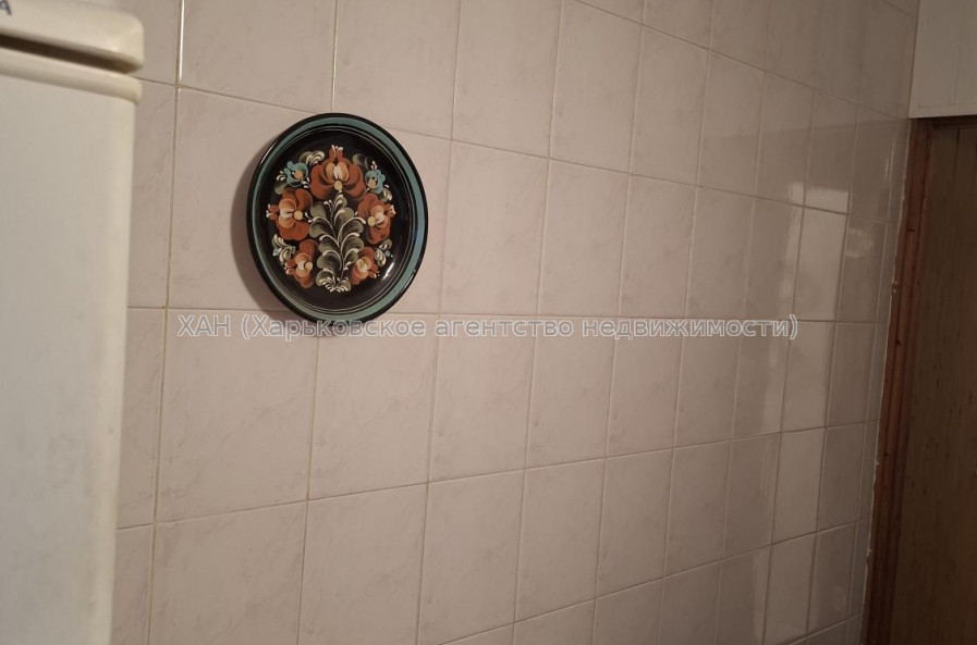 Продам квартиру, Бучмы ул. , 2 кім., 48 м², косметический ремонт 