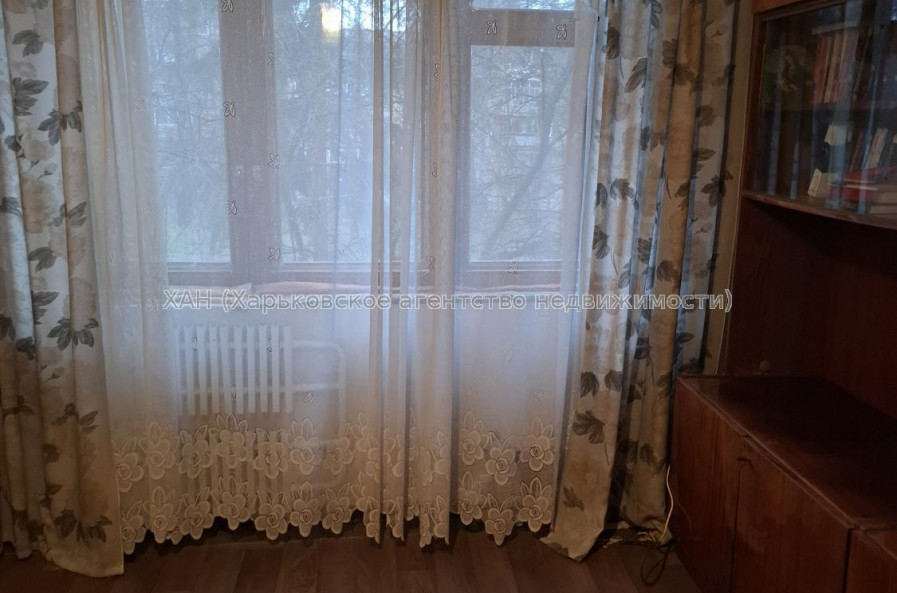 Продам квартиру, Бучмы ул. , 2 кім., 48 м², косметический ремонт 