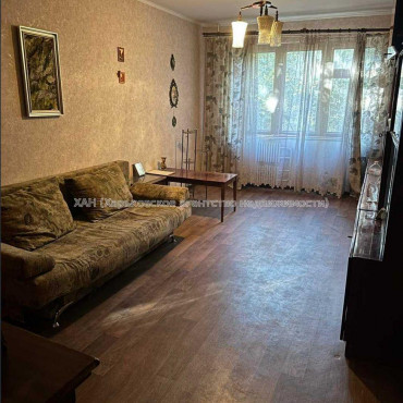 Продам квартиру, Бучмы ул. , 2 кім., 48 м², косметический ремонт 