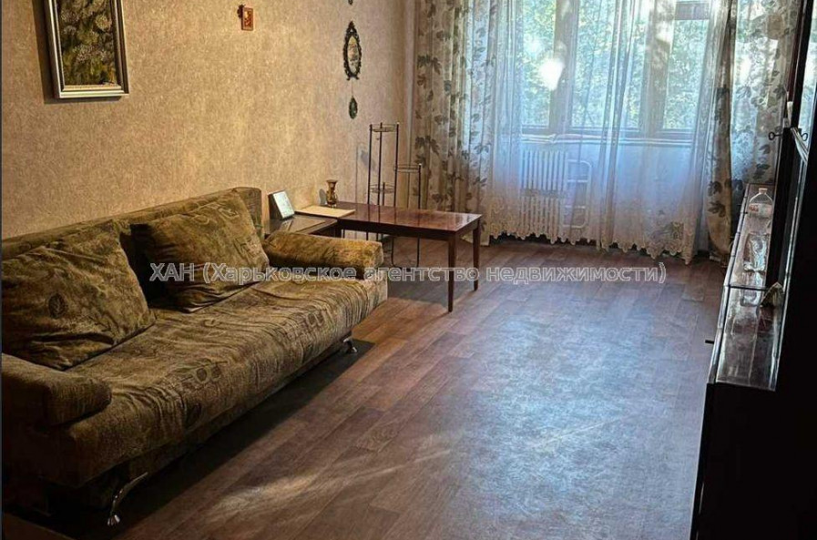 Продам квартиру, Бучмы ул. , 2 кім., 48 м², косметический ремонт 