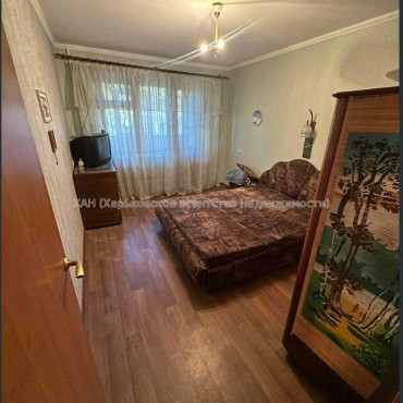 Продам квартиру, Бучмы ул. , 2 кім., 48 м², косметический ремонт 