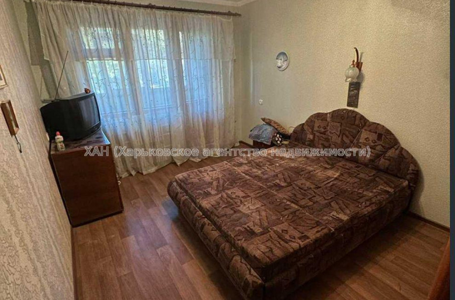 Продам квартиру, Бучмы ул. , 2 кім., 48 м², косметический ремонт 