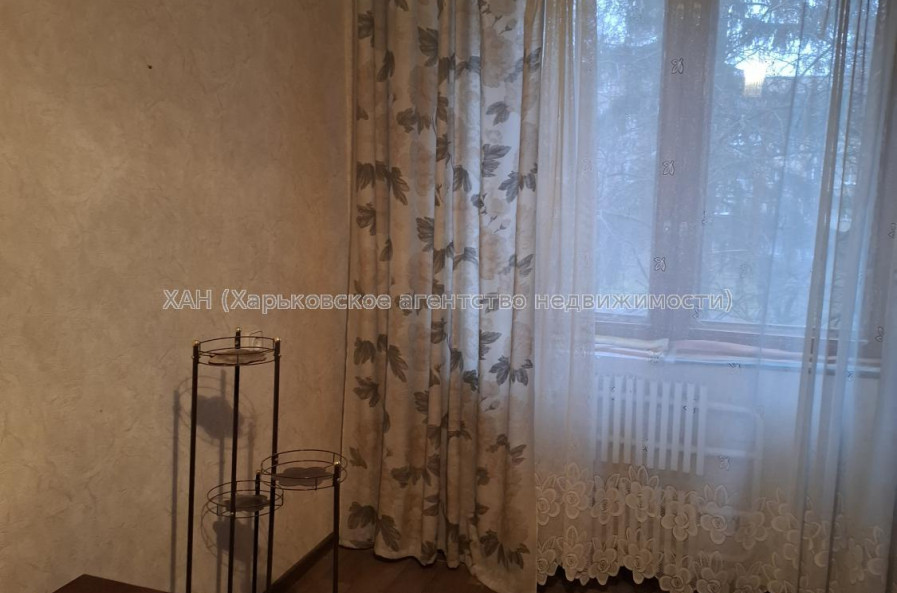 Продам квартиру, Бучмы ул. , 2 кім., 48 м², косметический ремонт 