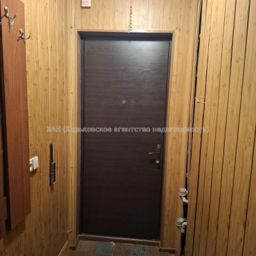 Продам квартиру, Бучмы ул. , 2 кім., 48 м², косметический ремонт 