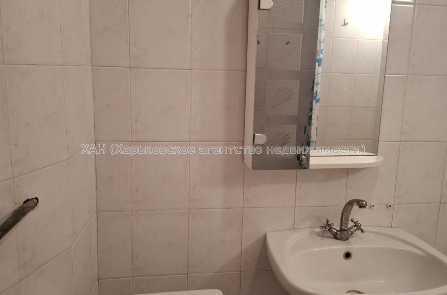 Продам квартиру, Бучмы ул. , 2 кім., 48 м², косметический ремонт 