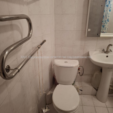 Продам квартиру, Бучмы ул. , 2 кім., 48 м², косметический ремонт 