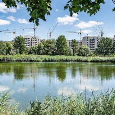 Продам квартиру, Шевченковский пер. , 1  ком., 41 м², без внутренних работ 