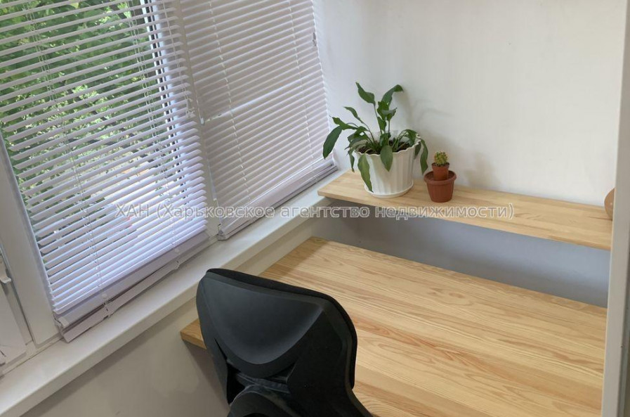 Продам квартиру, Гвардейцев Широнинцев ул. , 3  ком., 74 м², евроремонт 