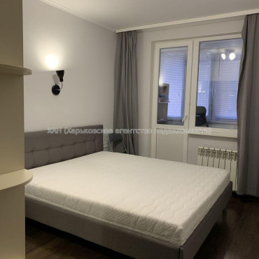 Продам квартиру, Гвардейцев Широнинцев ул. , 3  ком., 74 м², евроремонт 