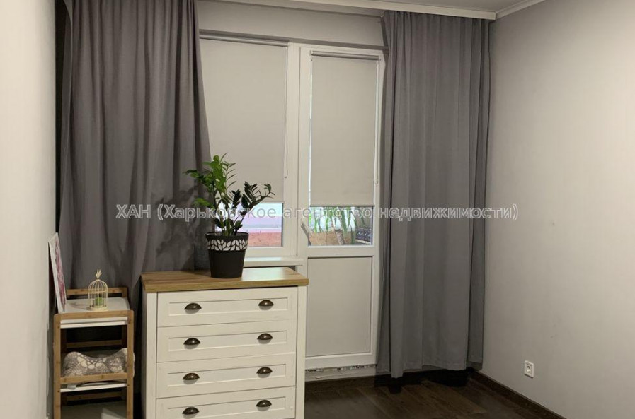 Продам квартиру, Гвардейцев Широнинцев ул. , 3  ком., 74 м², евроремонт 